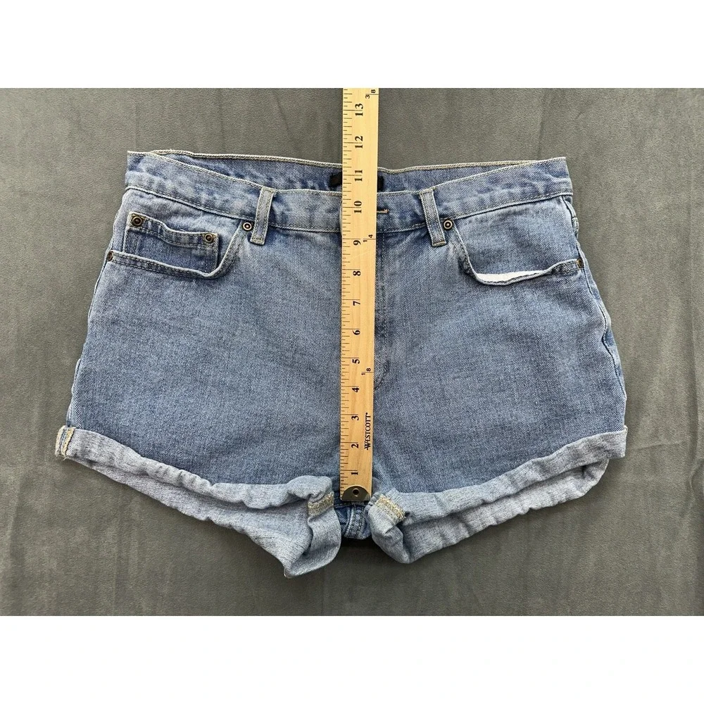 Forever 21 Denim Cuffed Jean Shorts Womens 31 Medium Wash‎ Booty Rolled Shortie